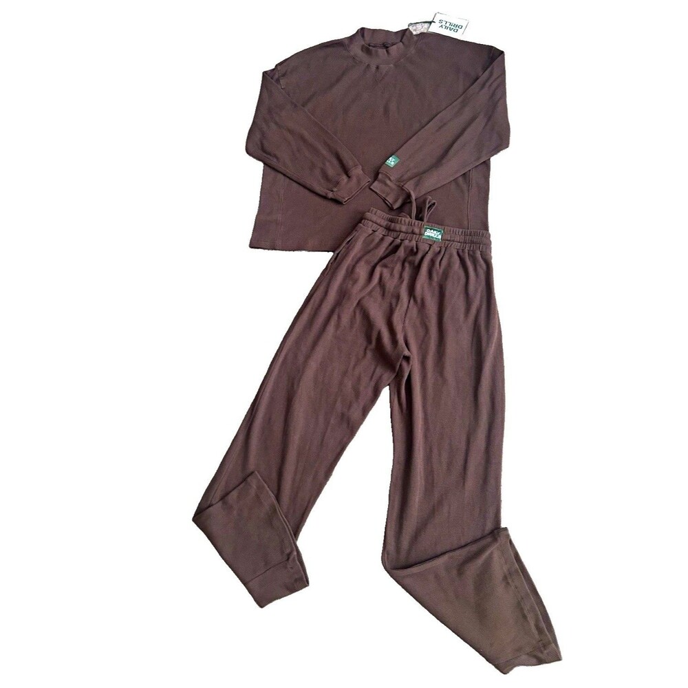 Daily Drills Brown Waffle Knit Mock Neck Top & Pants 2-Piece Set XS/S